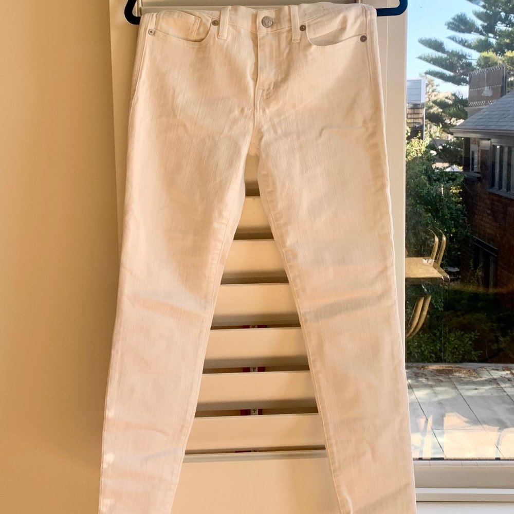 Madewell 9" Mid-Rise Skinny Jeans in Pure White